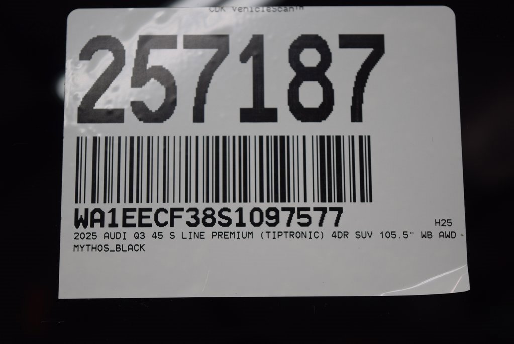 New 2025 Audi Q3 2.0T Premium Plus w/ Premium Plus Package image 16