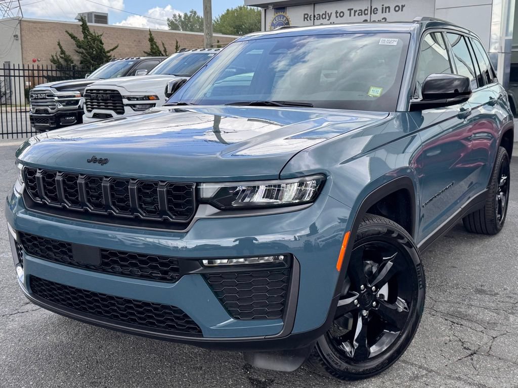 New 2026 Jeep Grand Cherokee Limited w/ Limited Altitude Package AWD/4WD image 3