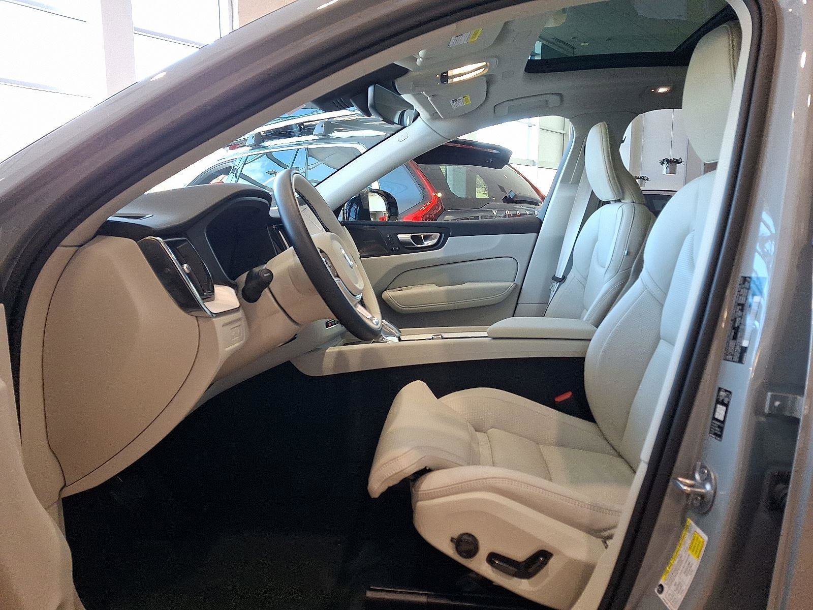 Certified 2026 Volvo XC60 T8 Ultra w/ Protection Package Premier image 11