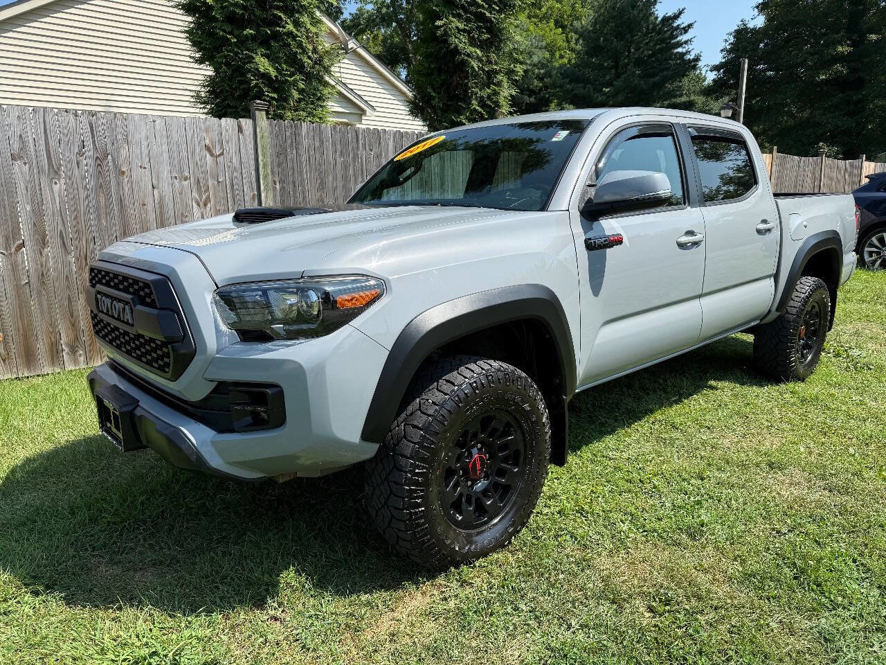Used 2017 Toyota Tacoma TRD Pro image 1