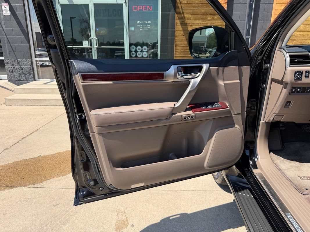 Used 2010 Lexus GX 460 Premium AWD/4WD image 18