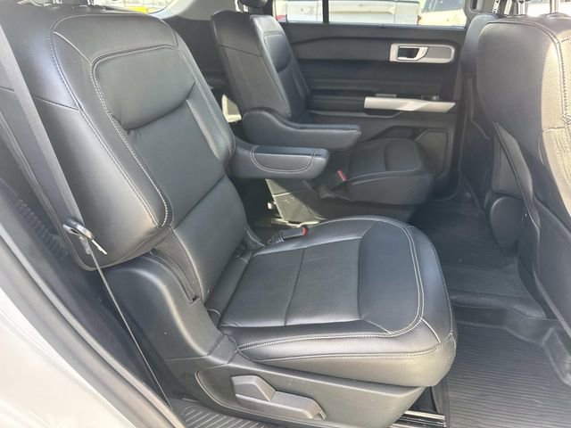 Certified 2021 Ford Explorer Limited w/ Hybrid Equipment Group 310A image 12