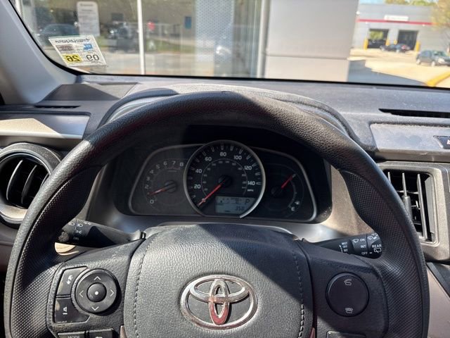 Used 2013 Toyota RAV4 LE image 15