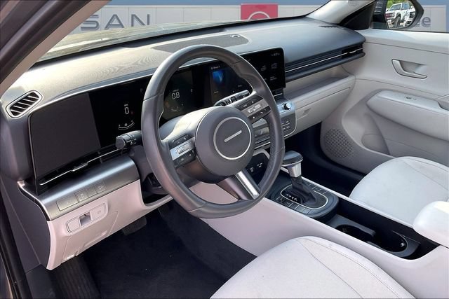 Used 2025 Hyundai Kona SEL AWD/4WD image 16