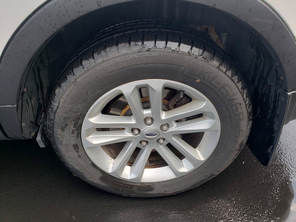 Used 2014 Ford Explorer XLT w/ Equipment Group 202A FWD image 20