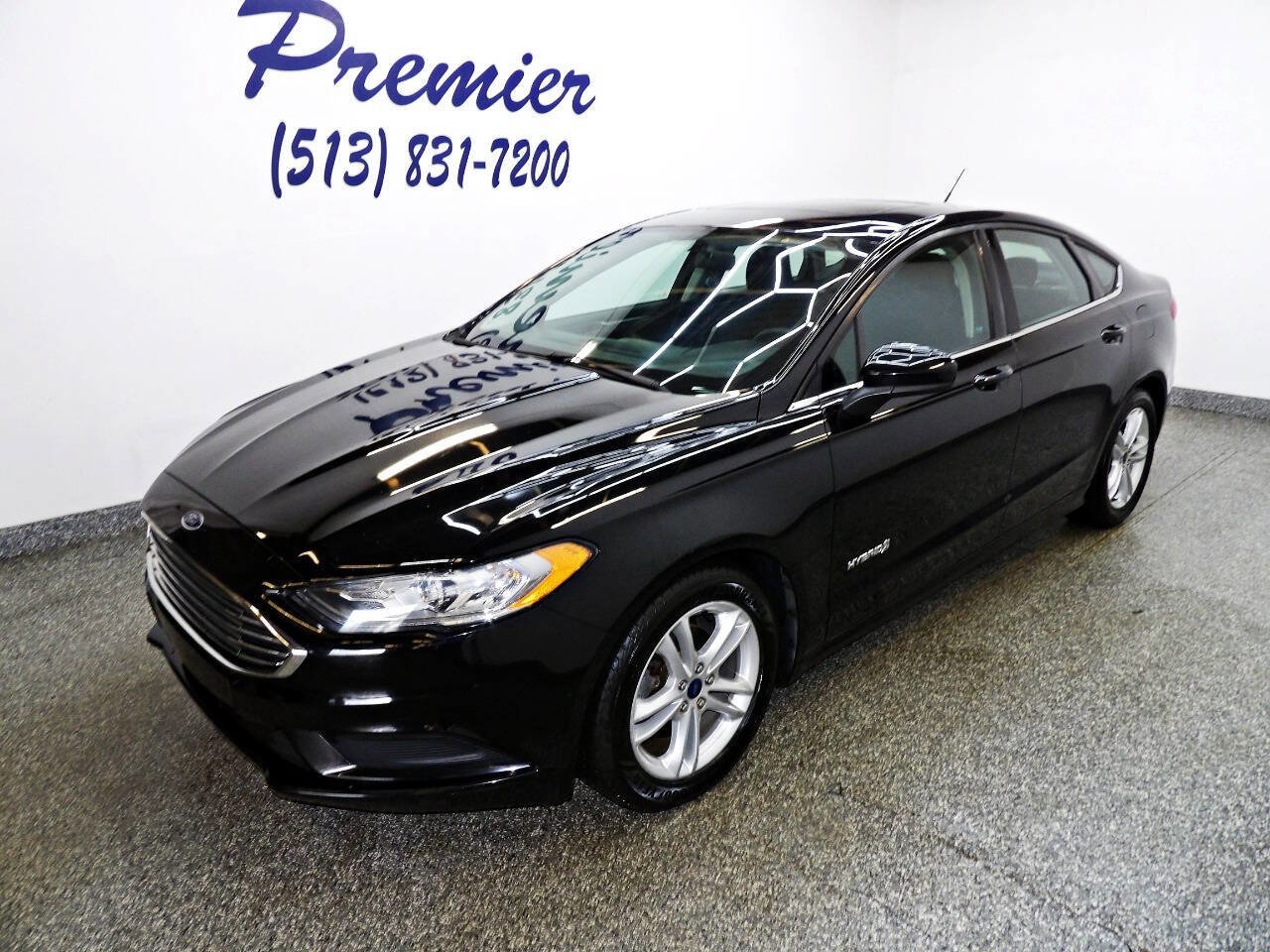Used 2018 Ford Fusion SE image 1