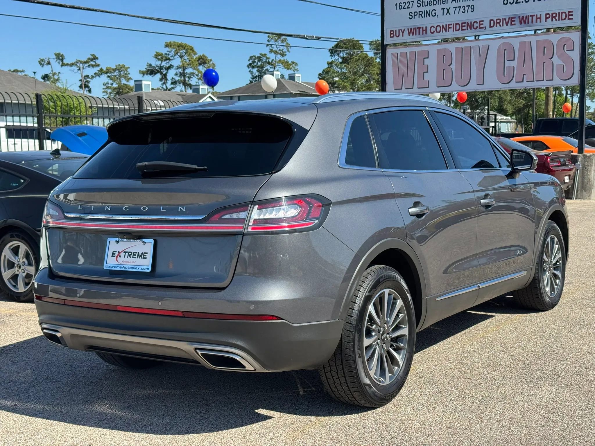 Used 2022 Lincoln Nautilus FWD w/ Premium Package image 9
