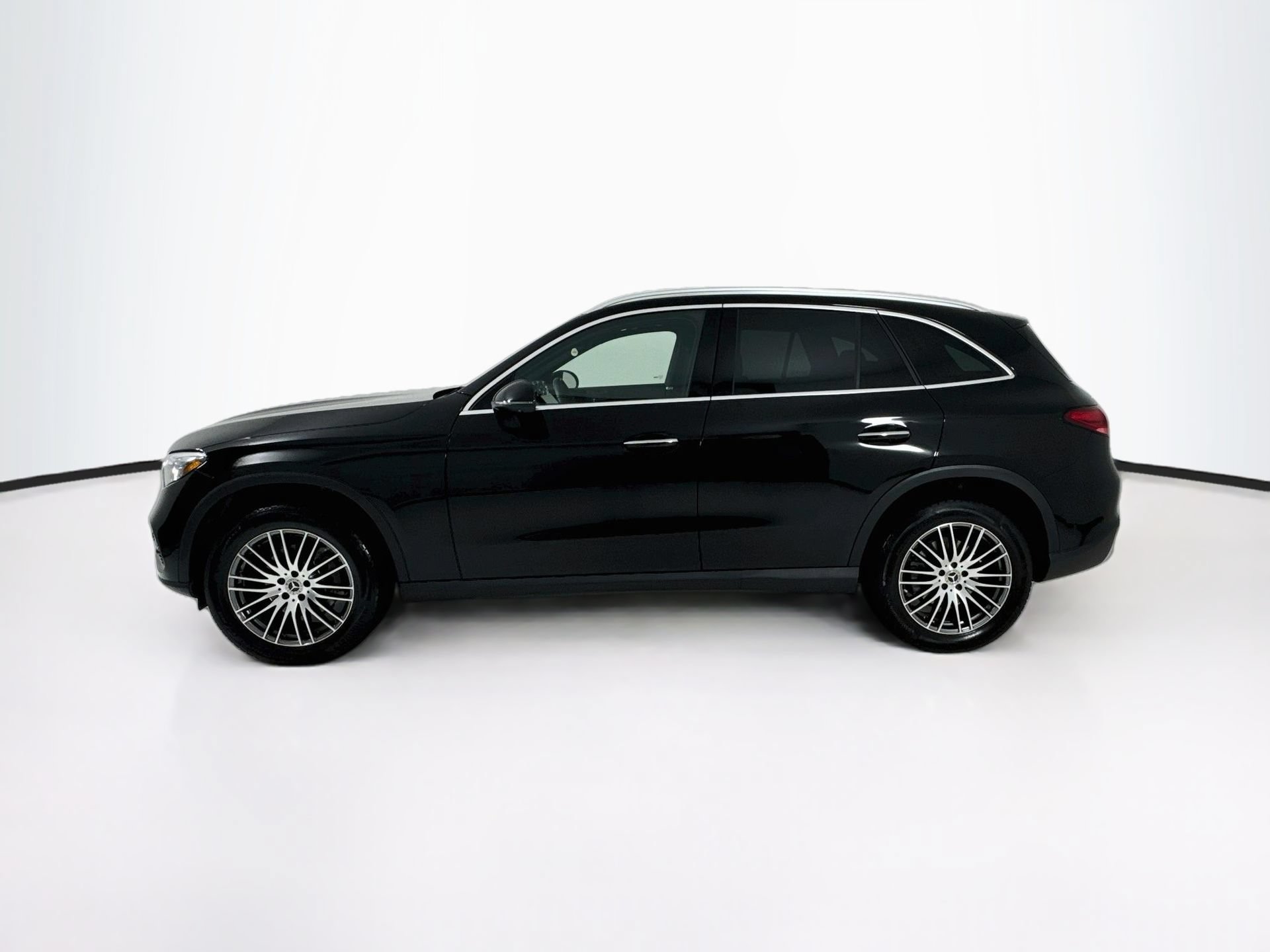 Certified 2026 Mercedes-Benz GLC 300 4MATIC image 5