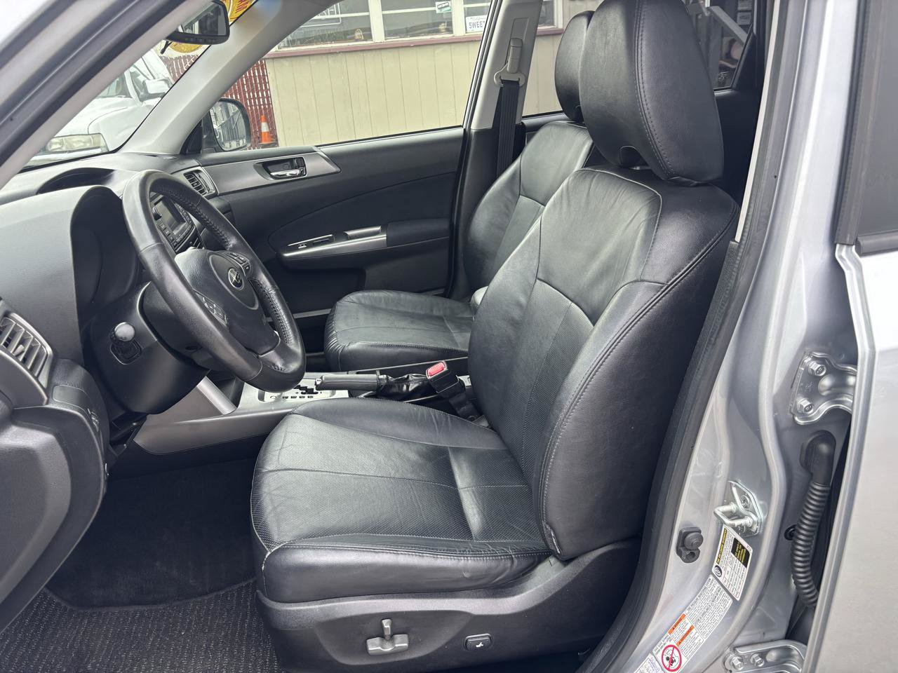 Used 2012 Subaru Forester 2.5X Limited AWD/4WD image 4