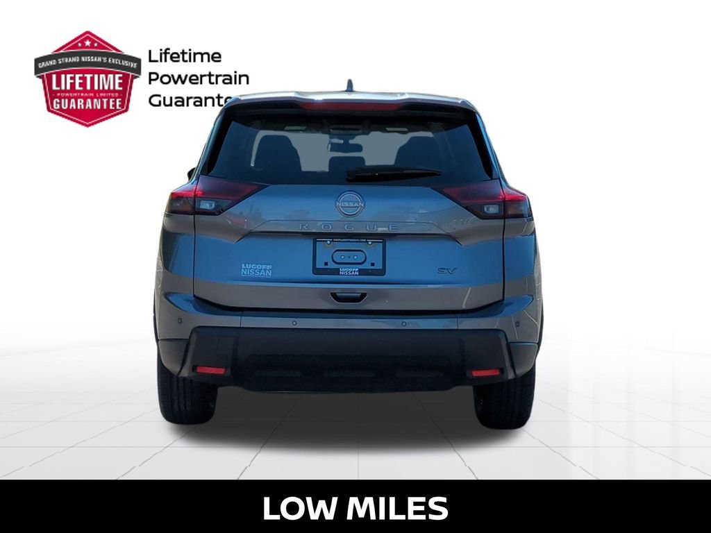 Used 2024 Nissan Rogue SV image 5