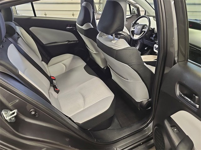 Used 2017 Toyota Prius Three image 11