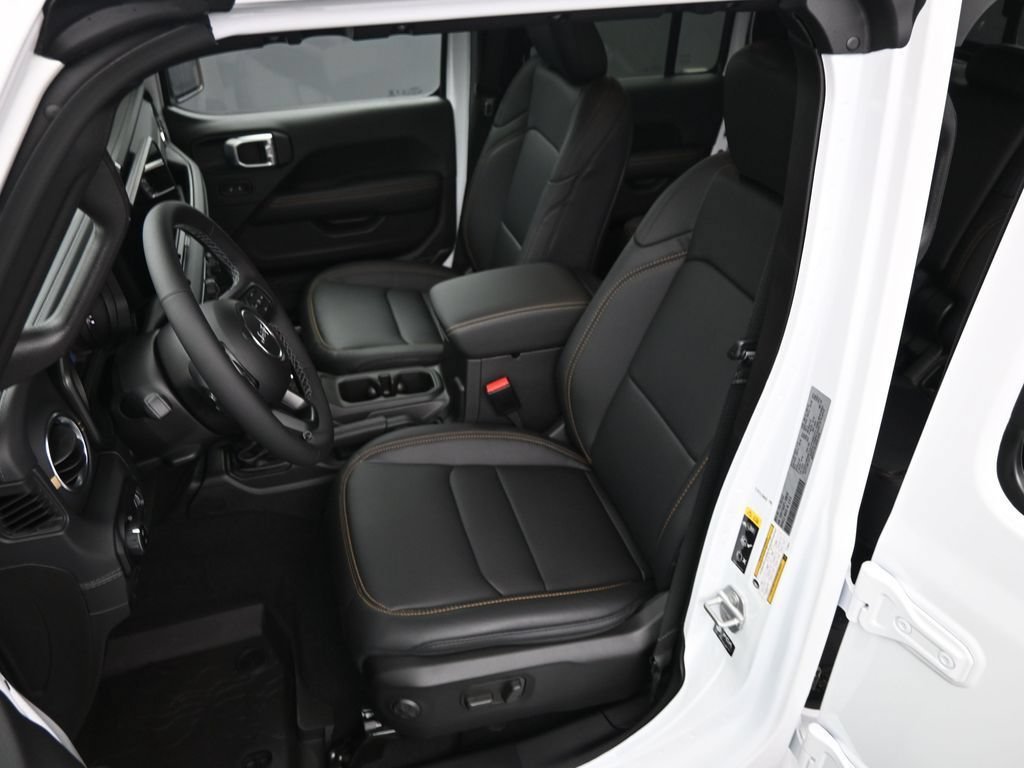 New 2026 Jeep Gladiator Mojave AWD/4WD image 11