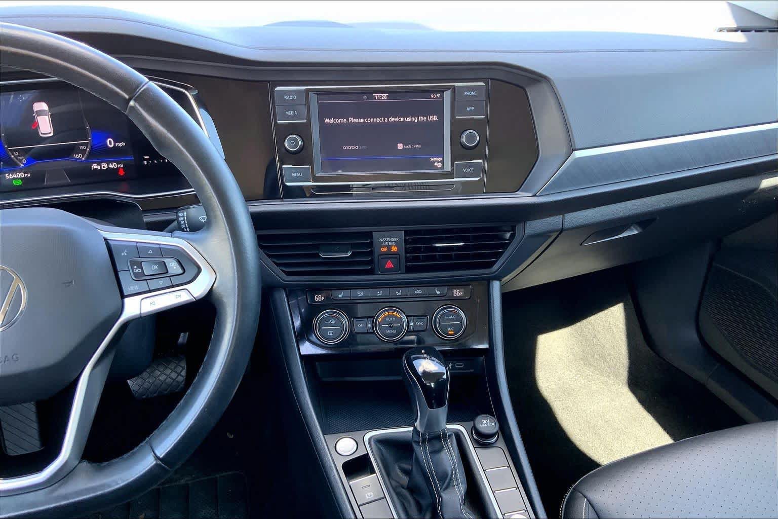 Used 2024 Volkswagen Jetta SE FWD image 7
