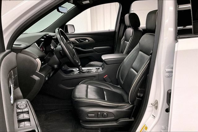 Used 2022 Chevrolet Traverse Premier w/ Redline Edition AWD/4WD image 25