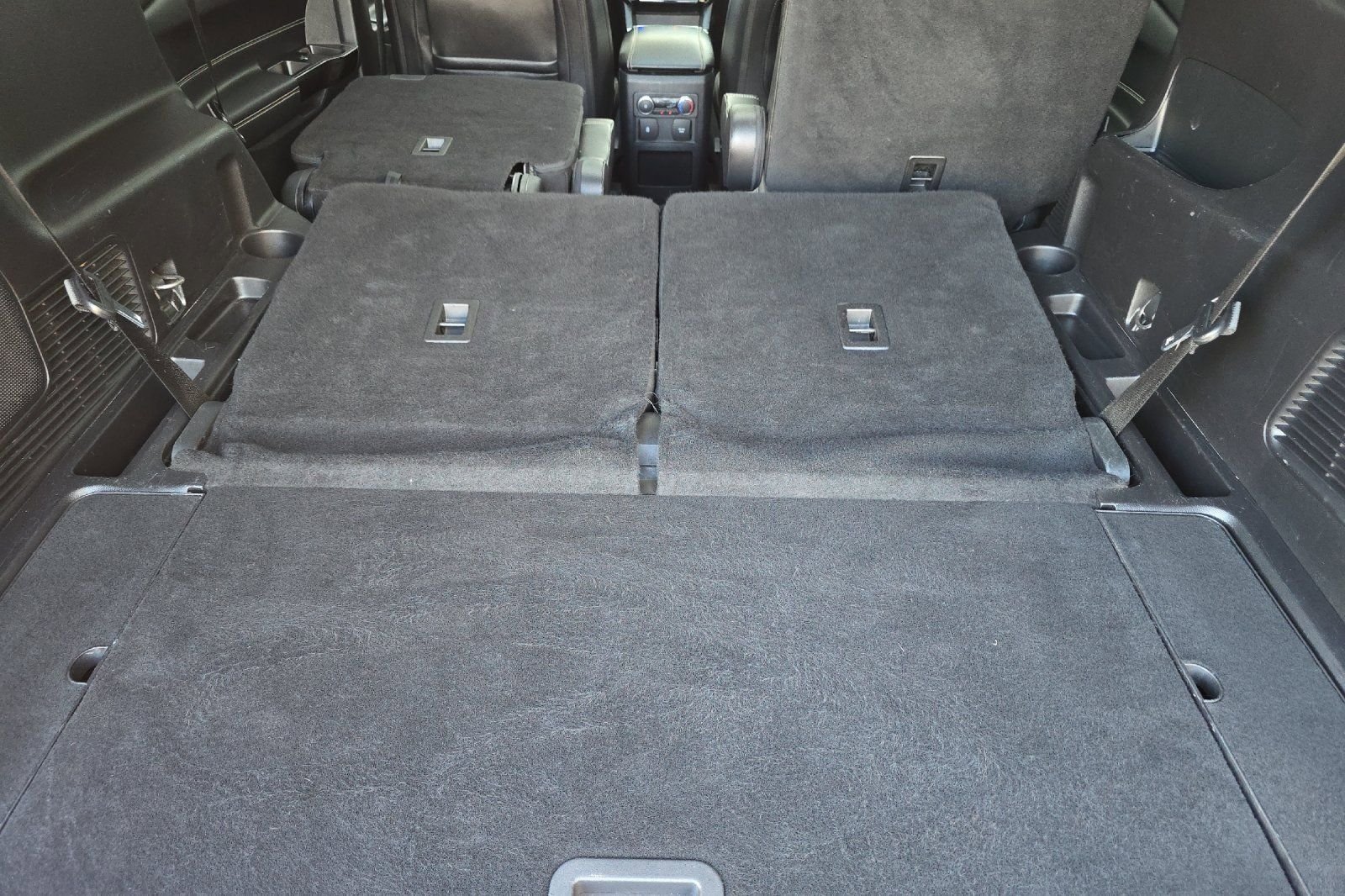 Used 2021 Ford Explorer ST w/ Equipment Group 401A AWD/4WD image 18