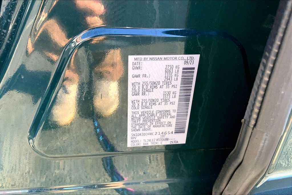 Used 2024 Nissan Pathfinder Platinum image 14