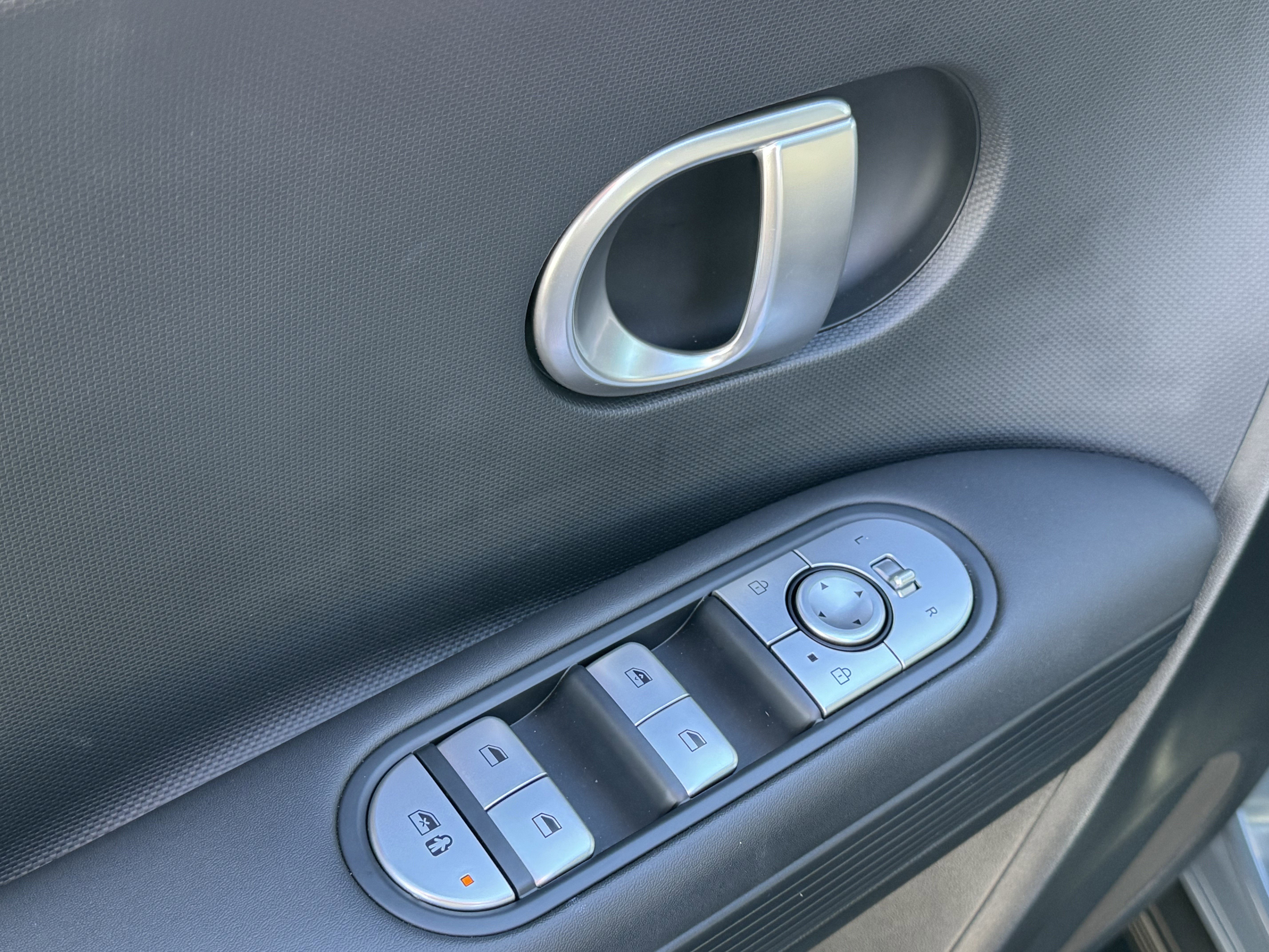 Used 2024 Hyundai Ioniq 5 SE image 15