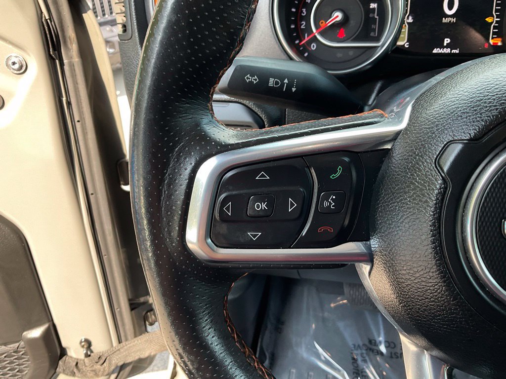 Used 2022 Jeep Gladiator Mojave w/ LED Lighting Group AWD/4WD image 11