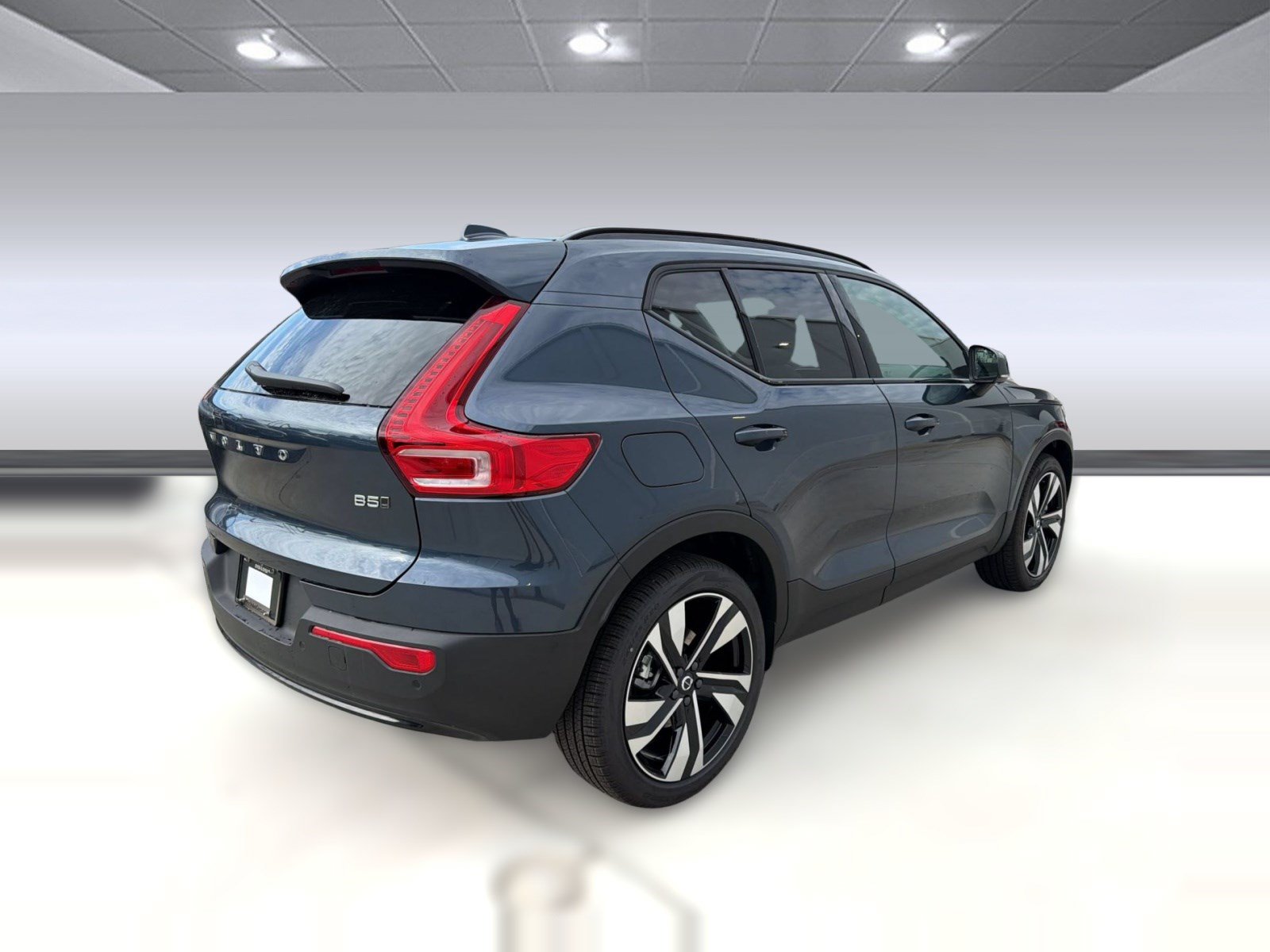 New 2026 Volvo XC40 B5 Ultra w/ Climate Package AWD/4WD image 9