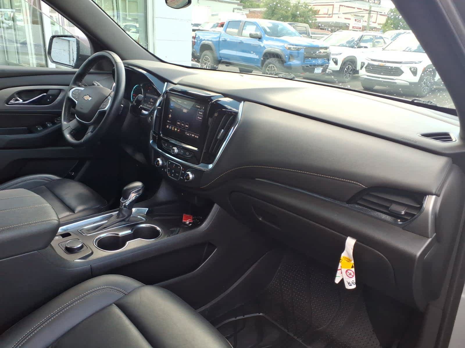 Certified 2023 Chevrolet Traverse LT w/ LPO, Floor Liner Package AWD/4WD image 22