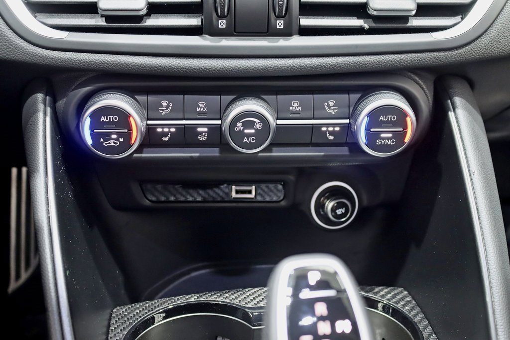 Used 2024 Alfa Romeo Giulia Quadrifoglio w/ Active Assist Plus Package image 22