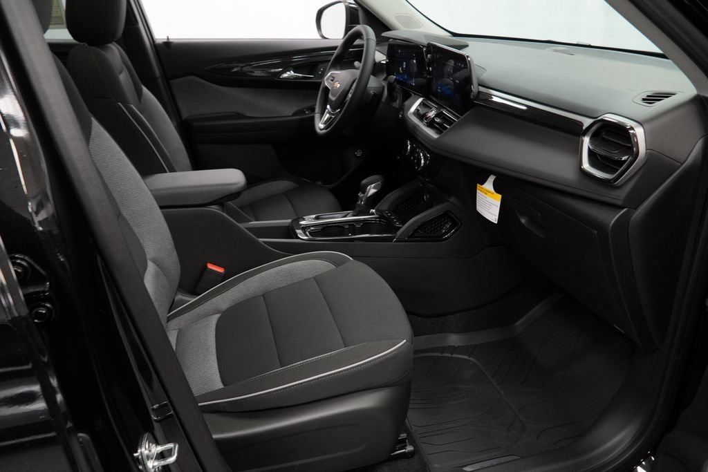 New 2026 Chevrolet TrailBlazer LT w/ Convenience Package FWD image 29