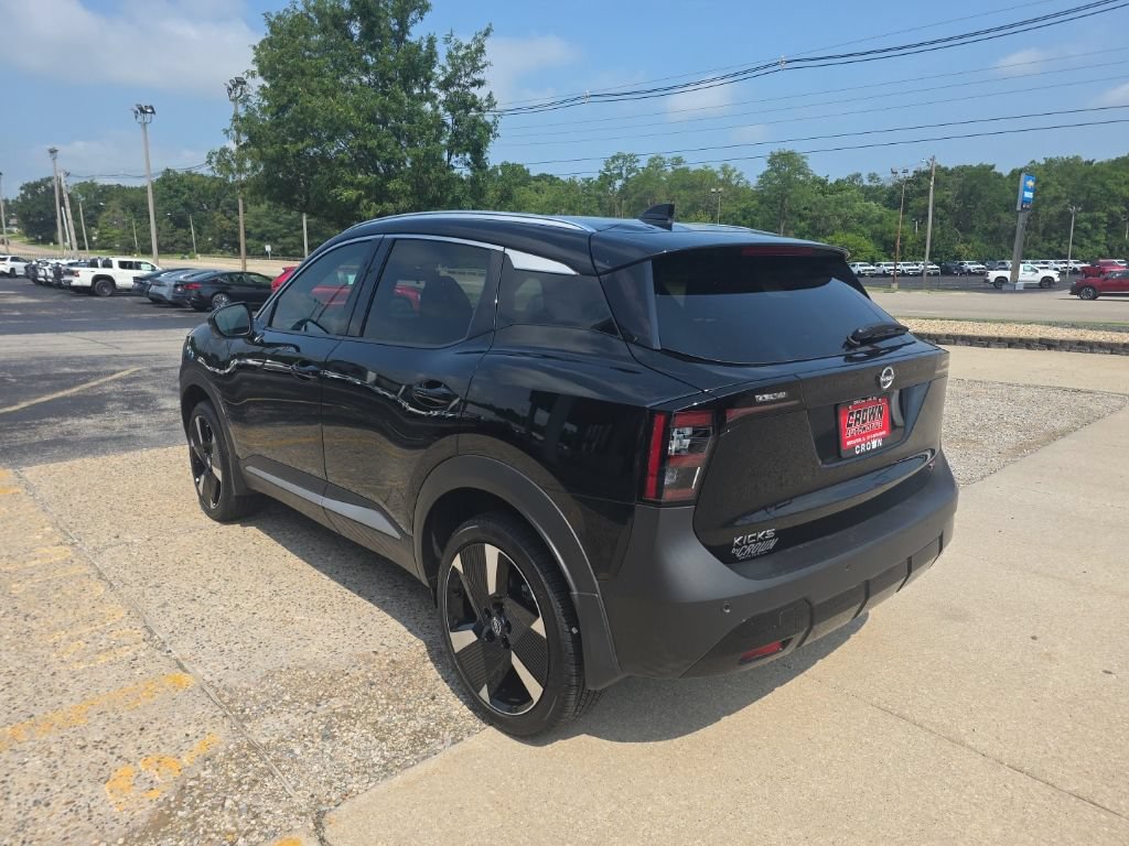 Certified 2025 Nissan Kicks SR FWD image 7