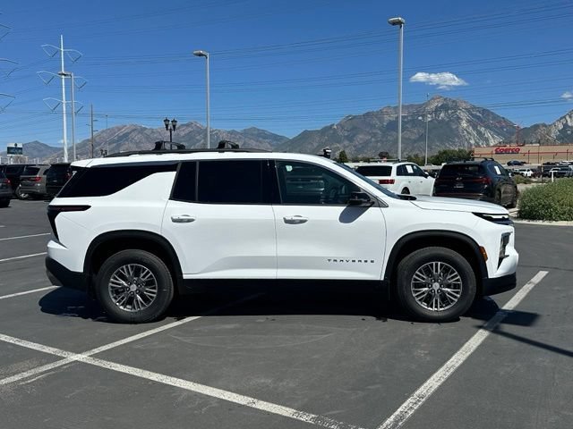 New 2026 Chevrolet Traverse LT w/ LPO, Floor Liner Package AWD/4WD image 8