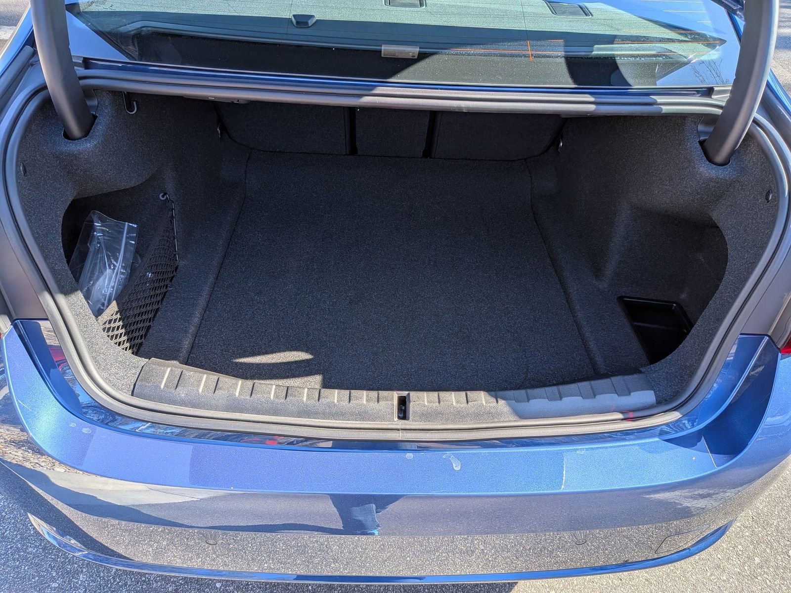 Used 2023 BMW 330i Sedan w/ Driving Assistance Package image 34