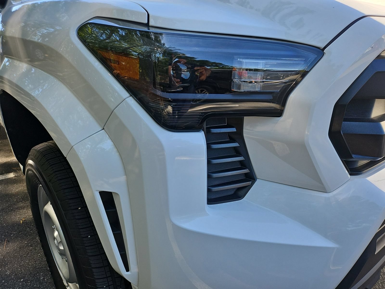 Used 2025 Toyota Tacoma SR w/ Towing Package RWD image 13