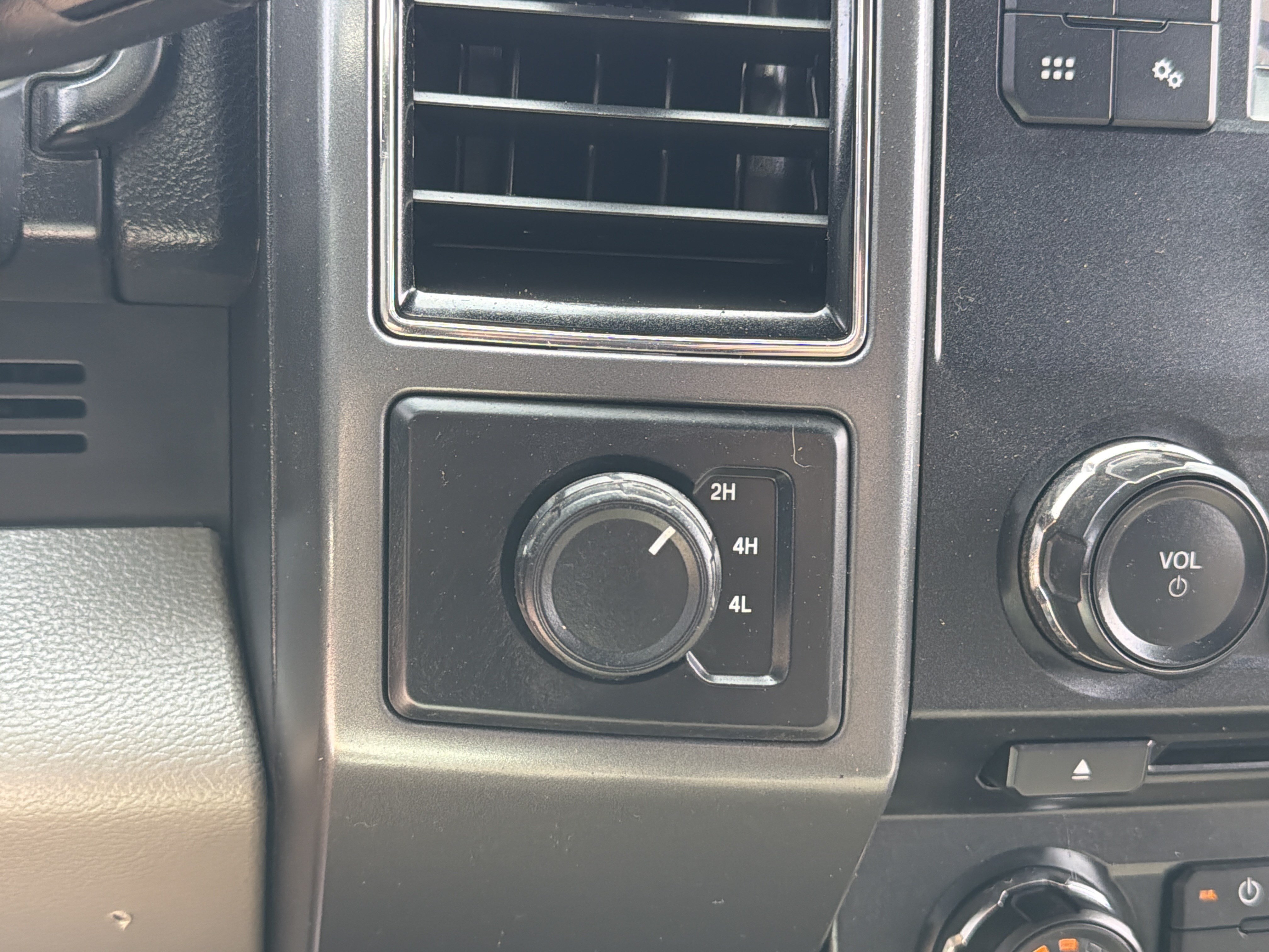 Used 2018 Ford F150 XLT AWD/4WD image 21