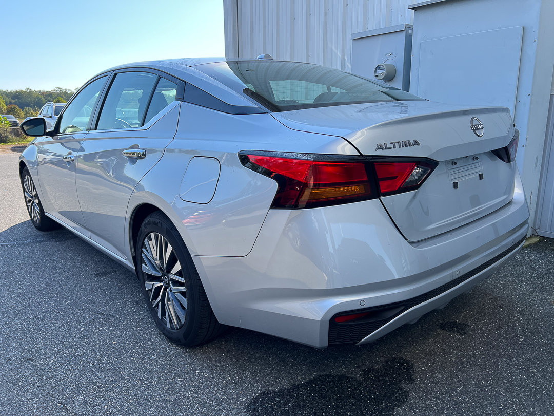 Used 2024 Nissan Altima 2.5 SV FWD image 4