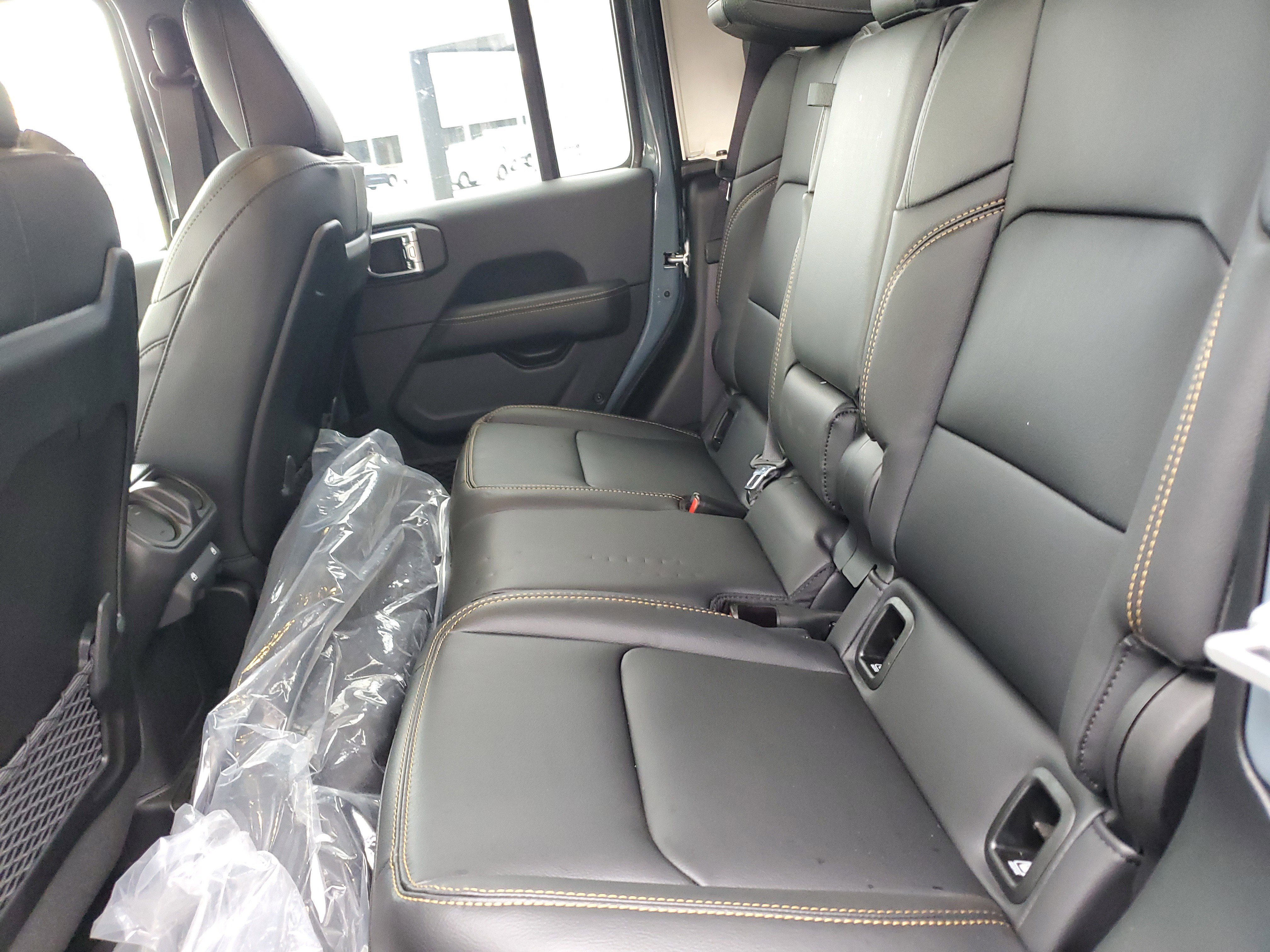 New 2025 Jeep Gladiator High Tide image 24