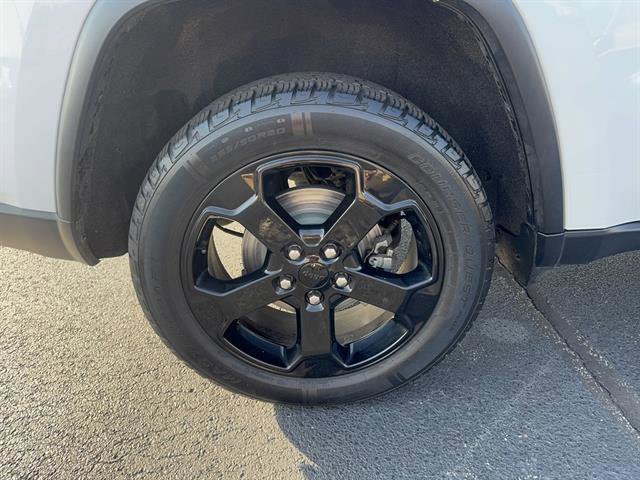 Used 2018 Jeep Grand Cherokee Laredo image 8