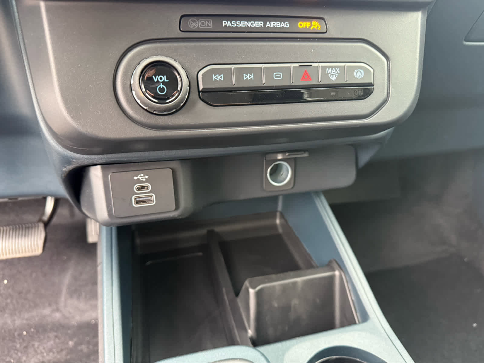 New 2025 Ford Maverick XL w/ 4K Tow Package image 14