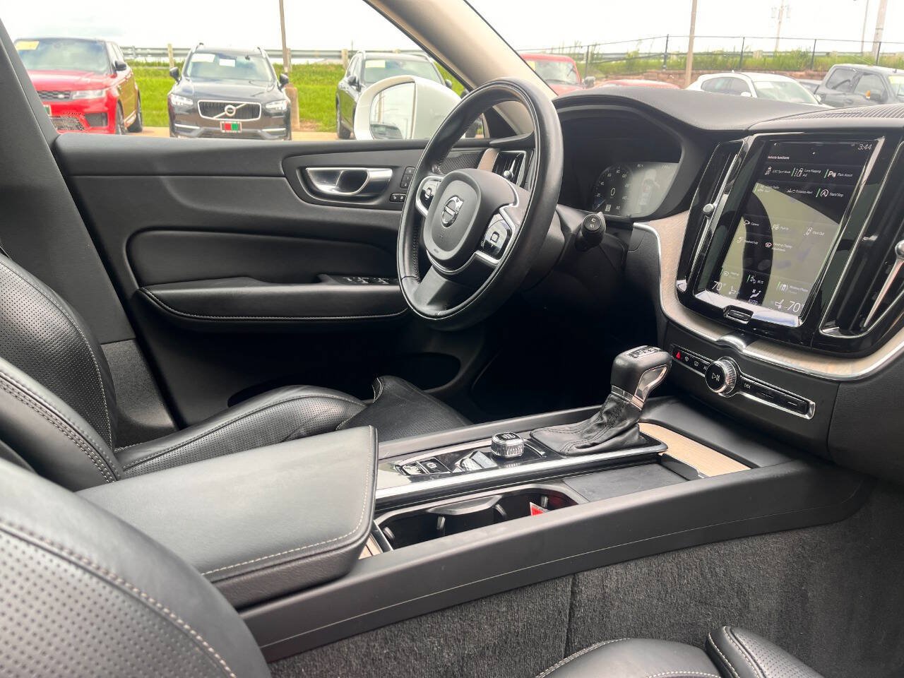 Used 2021 Volvo XC60 T5 Inscription w/ Advanced Package AWD/4WD image 25