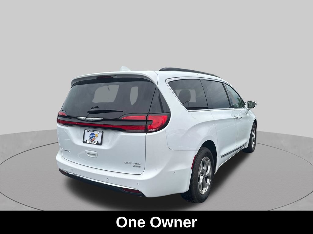 Used 2022 Chrysler Pacifica Limited AWD/4WD image 6