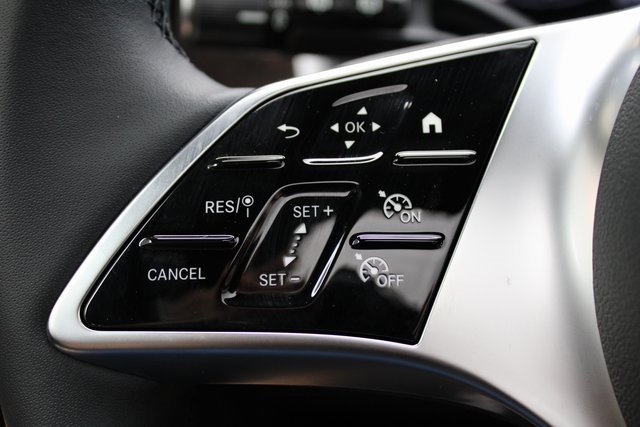 New 2024 Mercedes-Benz GLC 300 4MATIC image 9