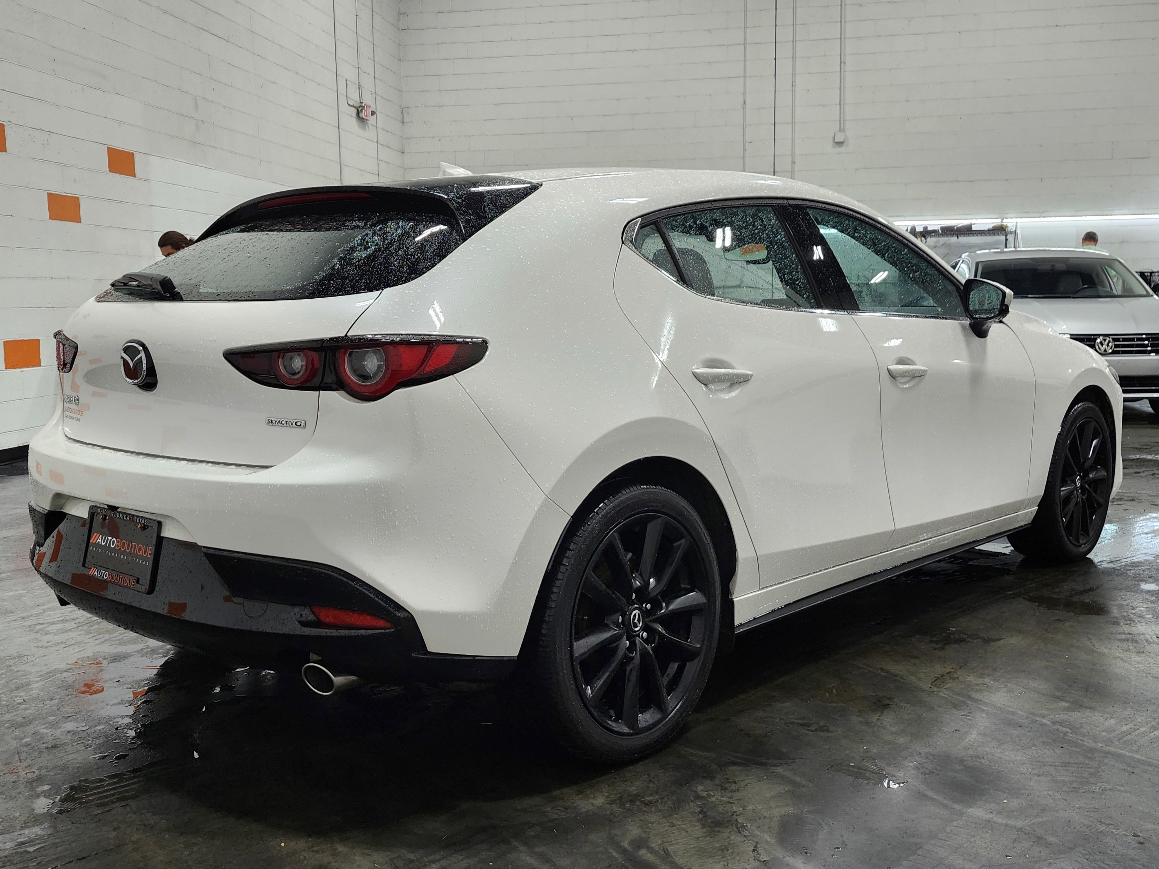 Used 2025 MAZDA MAZDA3 2.5 S Hatchback w/ Premium Pkg image 10