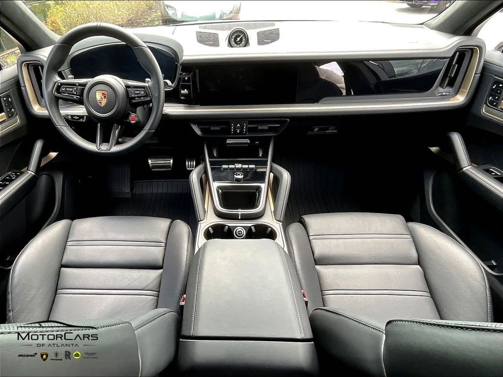 Used 2025 Porsche Cayenne Turbo GT AWD/4WD image 13