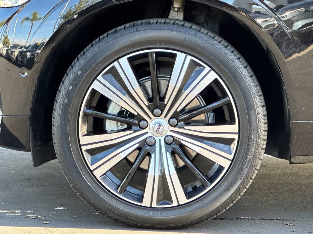 Certified 2023 Volvo XC60 B5 Plus w/ Climate Package AWD/4WD image 24