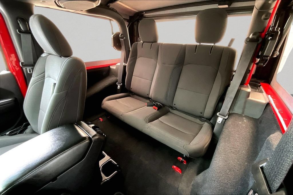 Used 2018 Jeep Wrangler Sport AWD/4WD image 22
