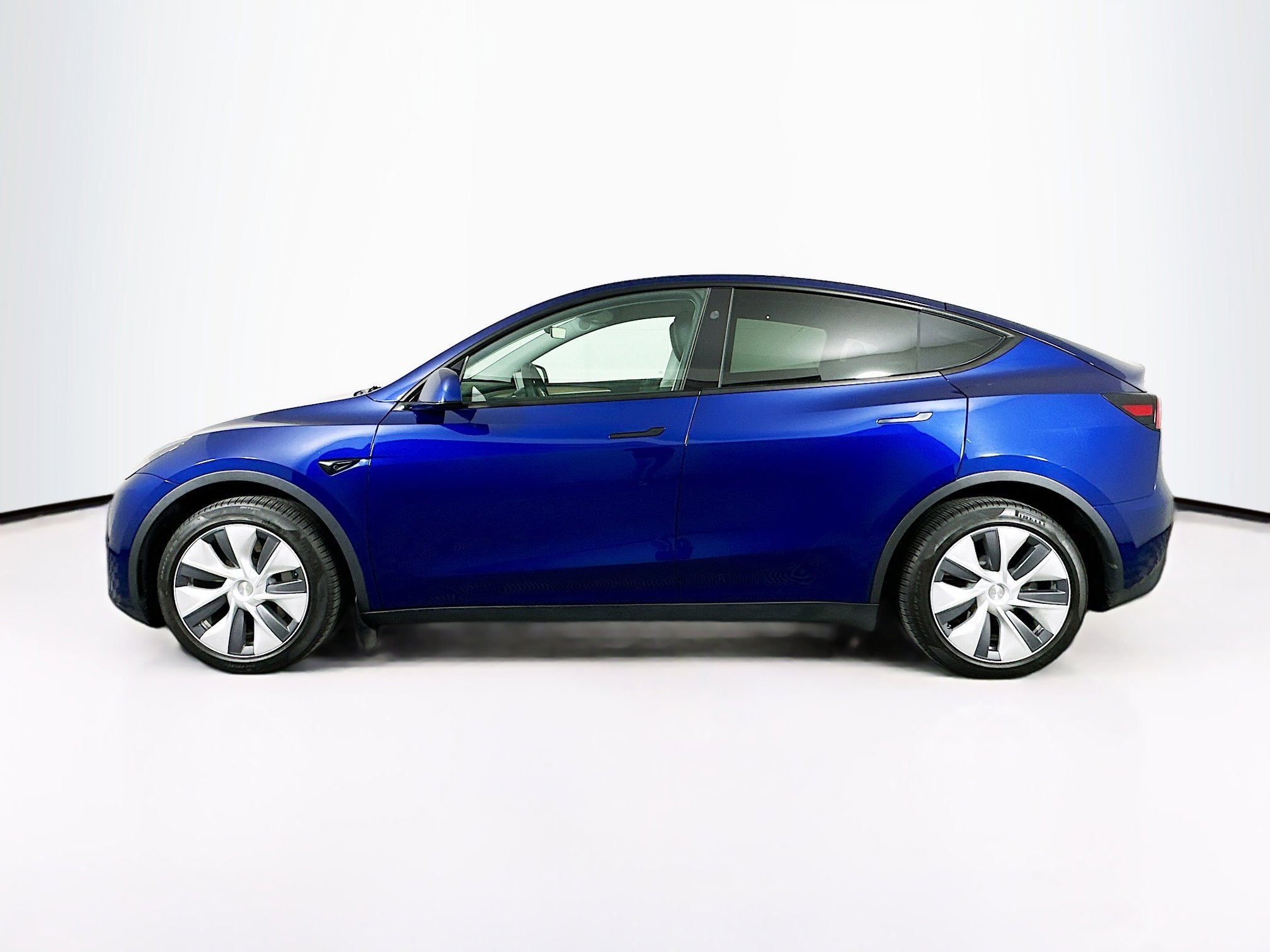Used 2024 Tesla Model Y Long Range image 4