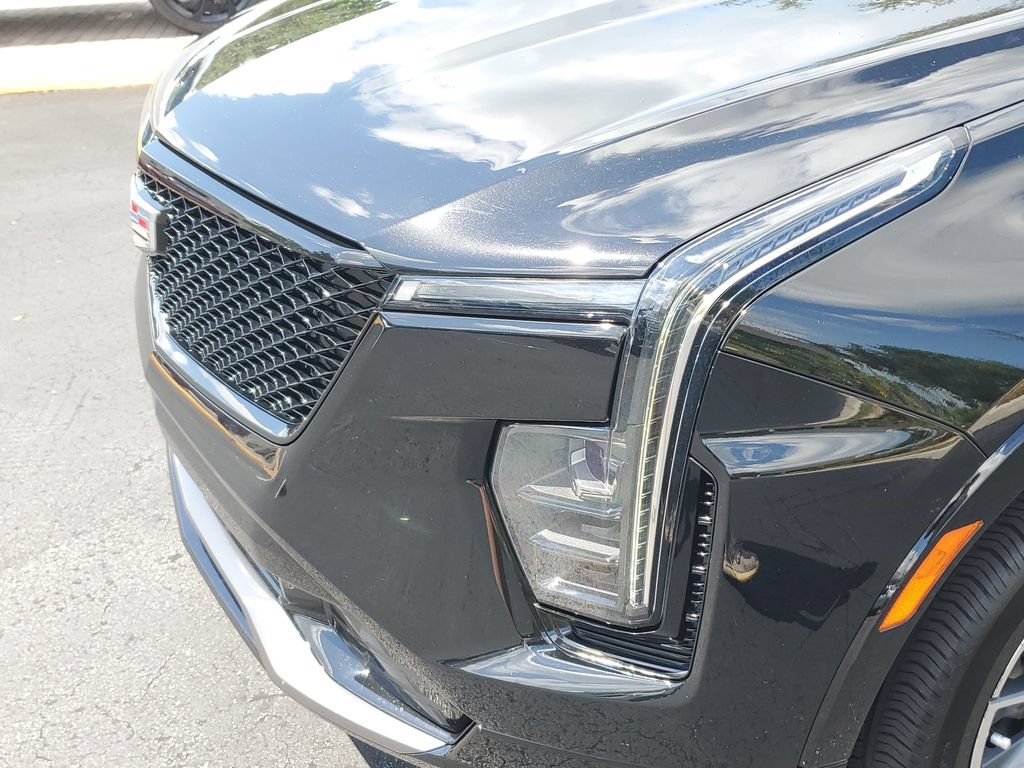 Certified 2024 Cadillac XT4 Sport FWD image 10