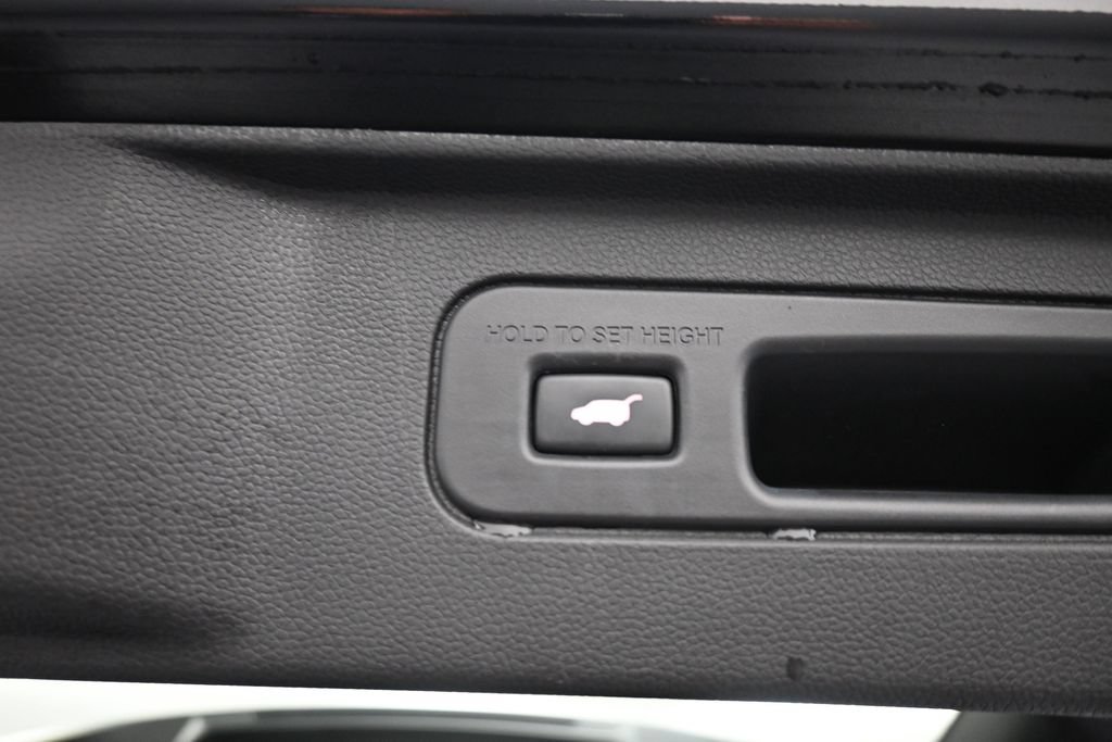 Certified 2025 Honda Pilot Touring image 25