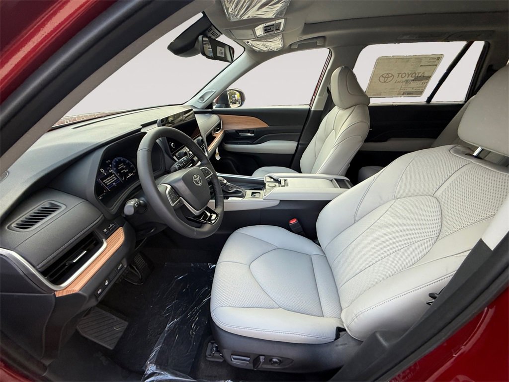 New 2026 Toyota Grand Highlander Limited image 6
