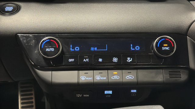 Used 2025 Hyundai Elantra Sport w/ Cargo Package FWD image 17