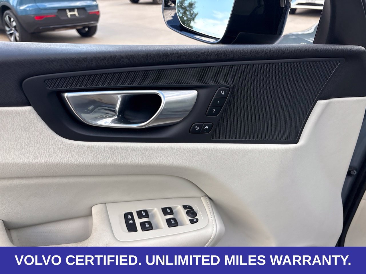 Certified 2024 Volvo XC60 B5 Plus w/ Protection Package Premier AWD/4WD image 19