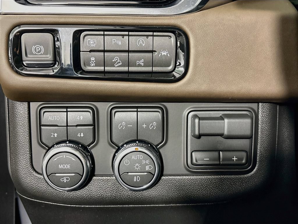 New 2026 GMC Yukon Denali Ultimate AWD/4WD image 10