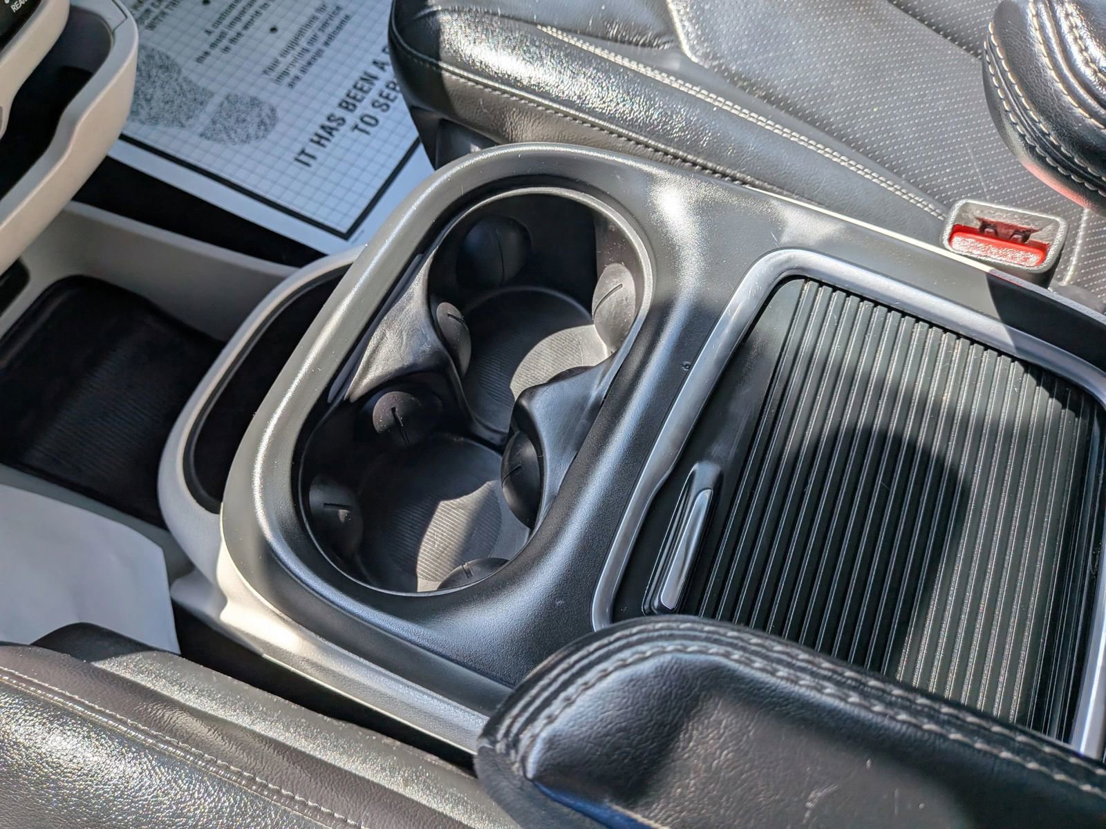 Used 2022 Chrysler Pacifica Touring-L w/ Uconnect Theater Family Group FWD image 75